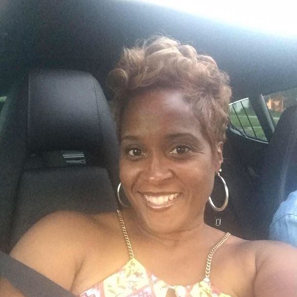 Meet your Posher, Carla - Picture 1 of 1